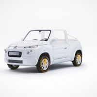 Citroën E-MEHARI styled by Courrèges, cuando la aventura se mezcla con la moda