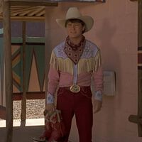 Uno de los mejores chistes de Regreso al Futuro 3 estaba justo en pantalla, y es un homenaje soberbio a un actorazo del cine western 