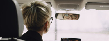 Conducir con gafas o lentillas: todos los casos en los que la DGT te puede multar