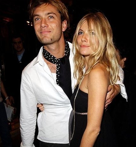 Jude Law y Sienna Miller se van a vivir juntos otra vez