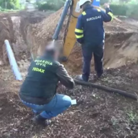Roban 2.300 litros de gasoil por un agujero en un oleoducto y lo revenden a un distribuidor en Sevilla: ya hay cuatro detenidos 