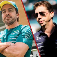 El jefe de Carlos Sainz acusa a Fernando Alonso: "Él recibió las banderas azules, pero se mantuvo delante de Oscar Piastri"