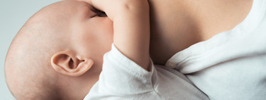 Dar el pecho en lugar de biberón se recompensa económicamente en Reino Unido: ¿Deberíamos tomar nota?