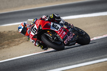 Álvaro Bautista tras el cero de Laguna Seca: "No hay explicación para lo que me está pasando"