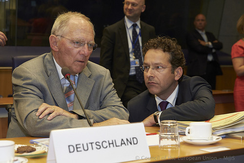 El plan de Merkel y Schauble para condenar a Grecia y expulsarla del euro