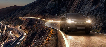 Toyota RAV 4 Active vs. Advance + Pack 20 aniversario: comparativa de equipamiento