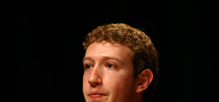 Mark Zuckerberg asegura que sus datos de Facebook también fueron vendidos a terceros