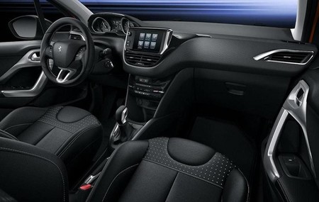 Peugeot 208 2015 04