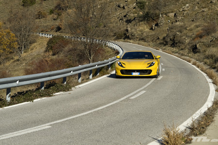 Ferrari 812 Superfast en marcha
