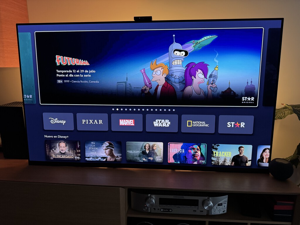 Disney+ se pone dura. Además de prohibir compartir cuentas, ahora “meterá” anuncios en todos los planes, hasta en el más exclusivo