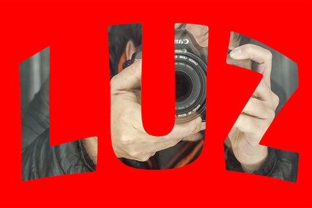 Ideas de regalos con fotografías para sorprender (II): relleno de letras fotográficas