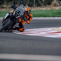 Una cosa es sacarse el carnet, y otra saber montar bien en moto. Así que Europa se ha sacado de la manga un invento para ser mejores moteros 