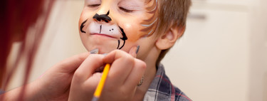 Maquillaje para niños: qué debes tener en cuenta a la hora de comprarlo y utilizarlo de forma segura