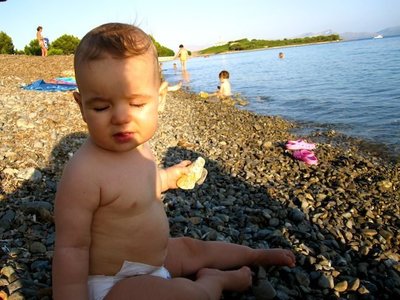 ¡Vamos a la playa! Ummm... ¿vamos a la playa con un bebé?