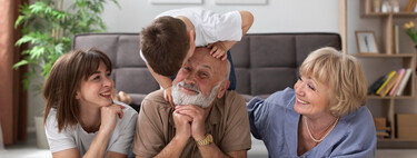 Los abuelos pueden (pero no deben) criar a los nietos. Ya lo hicieron con sus hijos 