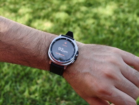 En términos de salud, al Galaxy Watch8 Classic se le pueden poner pocas pegas | Imagen: Xataka