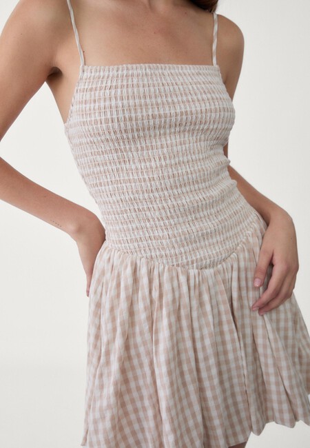 vestido de Stradivarius