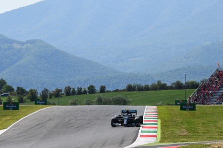 Valtteri Bottas bate a Lewis Hamilton en el estreno de la Fórmula 1 en Mugello