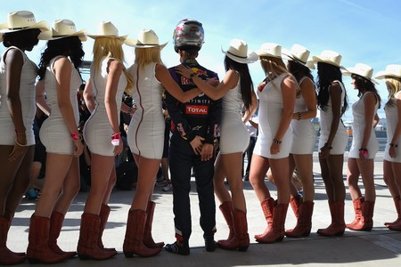 La Fórmula 1 está a punto de dar carpetazo a otra tradición. Ve despidiéndote de las Pit Babes