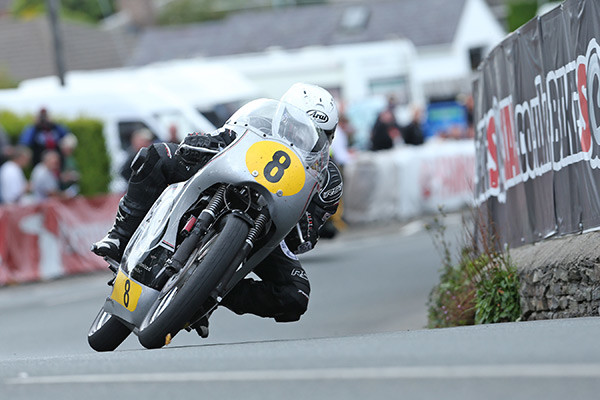 La locura de Danny Webb, entre Moto3 y la Isla de Man 