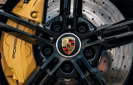 Porsche Taycan Turbo S pinza freno