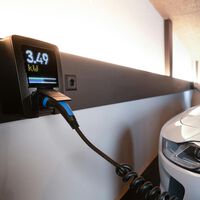 El Supremo aclara las dudas sobre los cargadores eléctricos en garajes comunitarios: esto es lo que te hará falta realmente