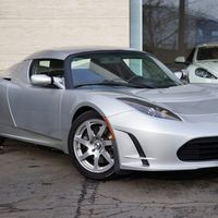 Más de un millón de dólares por un Tesla Roadster en ebay, ¿nos hemos vuelto locos?