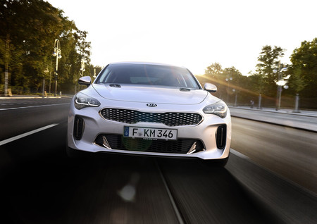 67 nuevas fotos para admirar a detalle al KIA Stinger que llegará en octubre a México