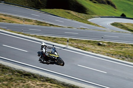 Posible Suzuki V Strom 700 2023002