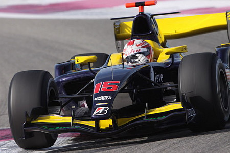 Javi Villa domina y revienta el récord en Paul Ricard