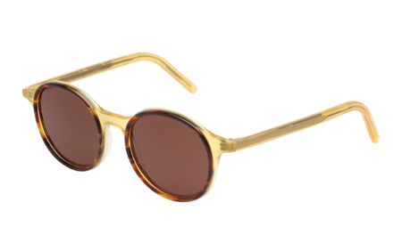 Tomas Maier se aventura a las gafas de sol con una colección de modelos clásicos