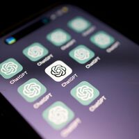 A Whatsapp y X les ha salido un duro rival para convertirse en la súper app definitiva:  ChatGPT