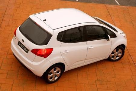 Kia Venga-04