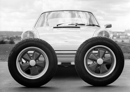 Porsche 911 Carrera RS 2.7