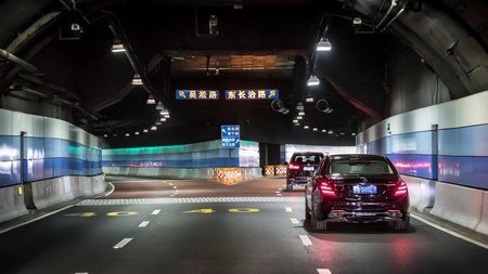 Mercedes-Benz ya enfrenta su Clase S autónomo a los retos del tráfico en China