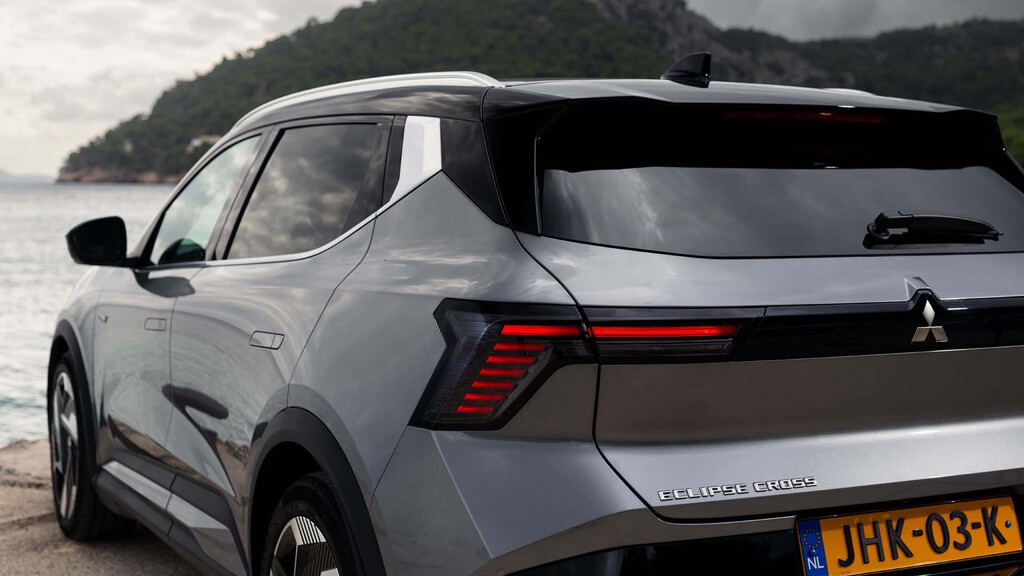 El Mitsubishi Eclipse Cross reconvertido en coche eléctrico ya tiene precio: es más caro que su primo de Renault, pero está mejor equipado y tiene más garantía