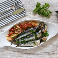 Sardinas asadas ligeras en el horno de casa: receta de pescado azul saludable muy fácil y barata