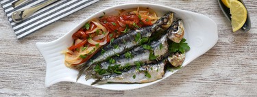 Sardinas asadas ligeras en el horno de casa: receta de pescado azul saludable muy fácil y barata
