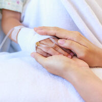 Un niño de tres años sufre graves quemaduras en un ojo al caerle gel hidroalcohólico