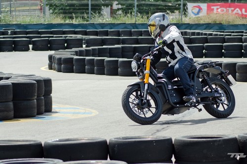 Probamos la Rieju Nuuk, una moto eléctrica española con hasta 300 km de autonomía