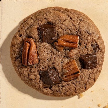 Galletas de cacao y nuez: la receta fácil que se prepara en 15 minutos y con 6 ingredientes