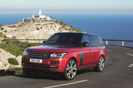 El Range Rover se refuerza en 2017 con más tecnología, más equipamiento y un nuevo motor V6