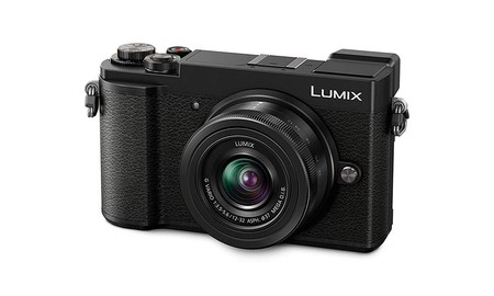 A precio de "sólo cuerpo", hoy te puedes llevar la Panasonic DC-GX9K con objetivo 12-32mm por sólo 544,09 euros en Amazon