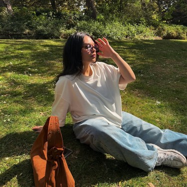 Cómo combinar unos baggy jeans, los vaqueros que más vas a llevar este verano