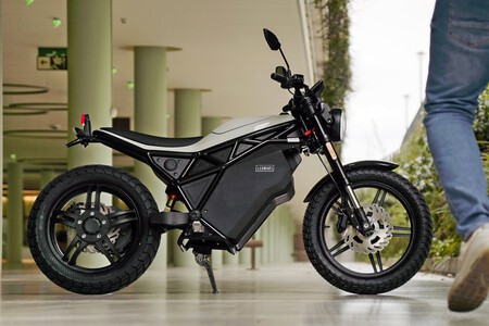 Leonart Rigger 2023 Contacto 009