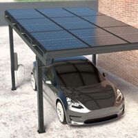 El refugio definitivo para tu coche eléctrico es este tejadillo con paneles solares: lo protege de la lluvia y el sol mientras lo recarga gratis