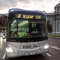 Madrid tiene un problema con el tráfico. Los políticos creen que tienen una solución: autobuses eléctricos de alta velocidad