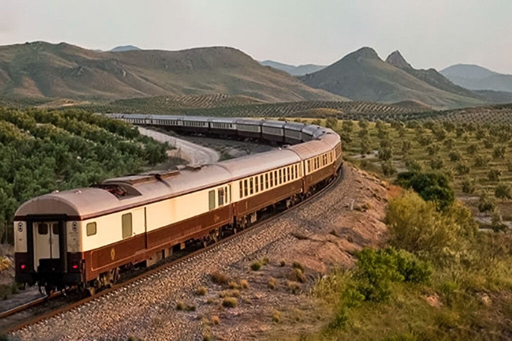 Renfe se ha subido al tren del lujo con una propuesta renovada al estilo Orient Express: el Al-Ándalus 
