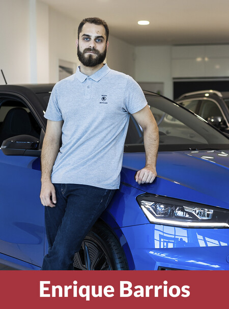 Enrique Barrios, asesor comercial en concesionario oficial de Skoda