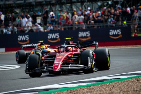 ¡Es leyenda! Carlos Sainz entra en el Olimpo de la Fórmula 1 reinando sobre el caos de Silverstone